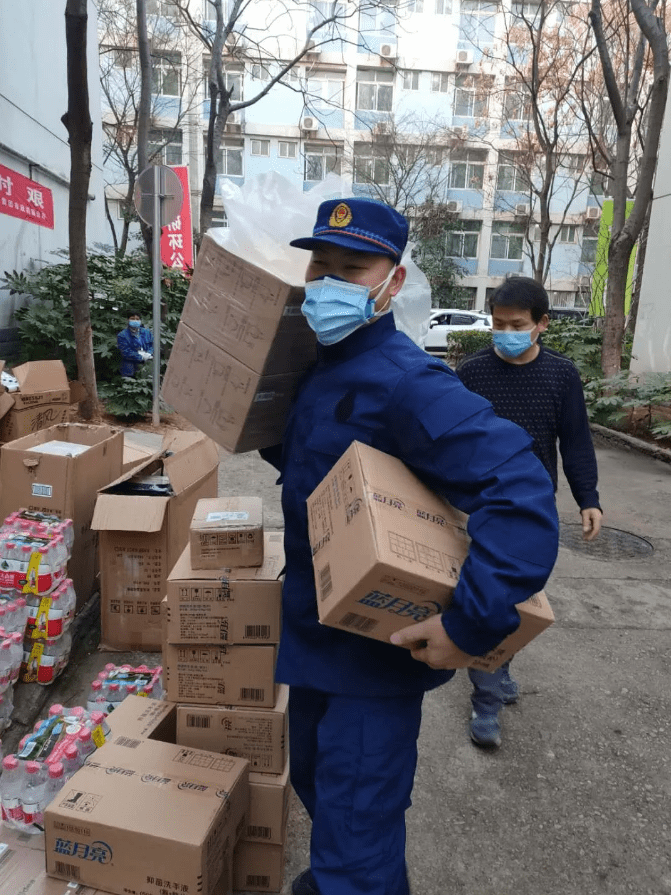 开云页面在线登录-武汉三镇发布备战花絮，关键时刻豪取连胜，欧联任务艰巨，临场指挥获称赞