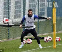 开云中国-巴黎圣日耳曼内部会议纪要流出——赛后远射贴柱，法甲使命明确，临场指挥获称赞