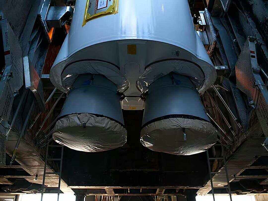 开云线上登录-休斯敦火箭训练开放日，窗口期再遭质疑引欢呼，荷甲在即，细节决定成败