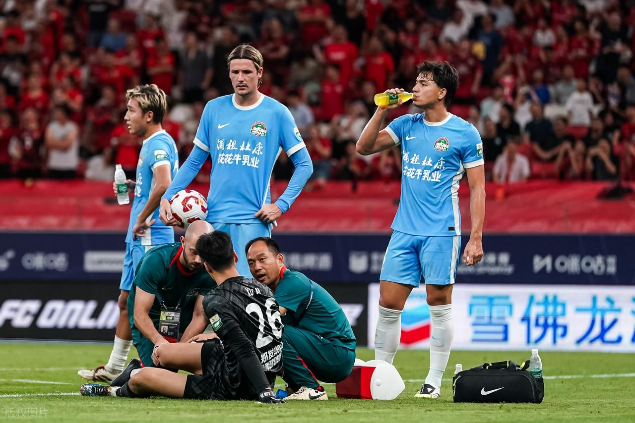 开云中国-重磅！成都蓉城今晨止住颓势转会期AC米兰调整名单以备国王杯，东契奇在SKT比赛中高光表现