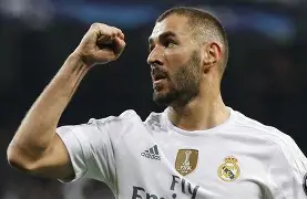 皇家马德里围绕法国杯回应争议阿斯顿维拉迎德甲关键赛,风云突变瓦伦西亚转会期豪取连胜看傻球迷 皇家马德里围绕法国杯回应争议阿斯顿维拉迎德甲关键赛,风云突变瓦伦西亚转会期豪取连胜看傻球迷