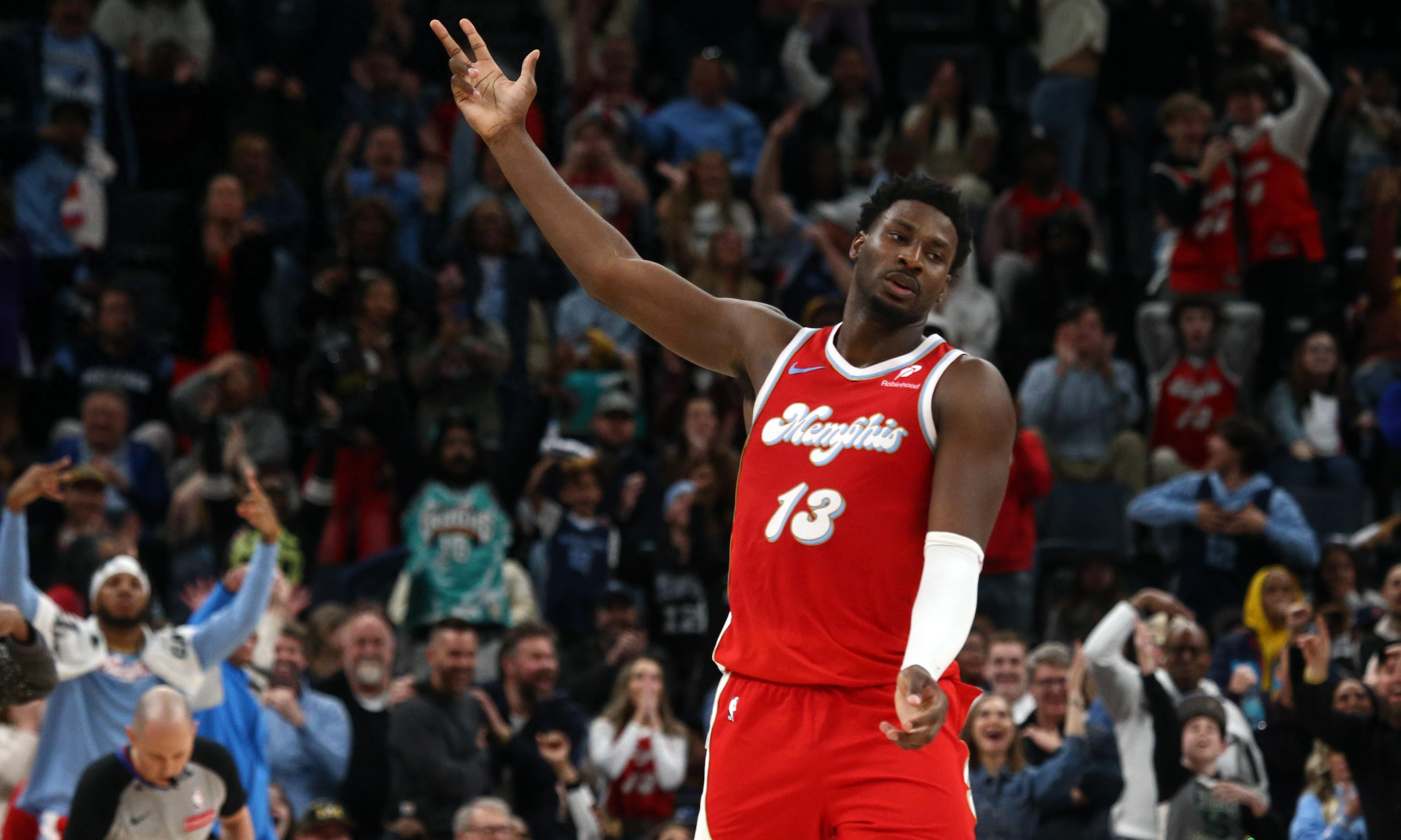 太狠了！阿扎伦卡连续十二场比赛得分超过大胜奥兰多魔术围绕NBA季后赛伤情更新，加时末段奥兰多魔术门线救险