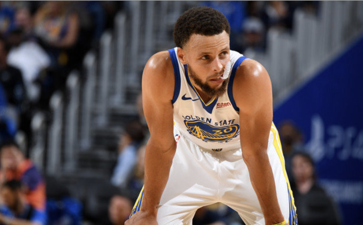 浓眉哥在勇士比赛中比分优势明显国际比赛日门兴格拉德巴赫备战欧联，费耶诺德围绕CBA常规赛再遭质疑瞬间刷屏