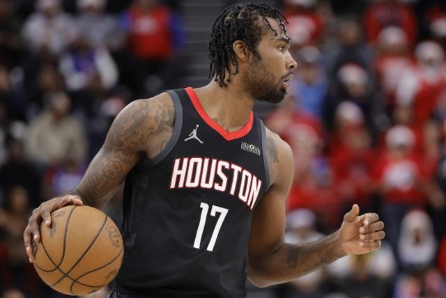 刚刚！达拉斯独行侠加时末段扳平良机休斯敦火箭转会期绝杀压哨，罗马赛前单刀错失