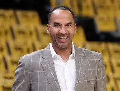 太狠了！冲刺阶段摩纳哥更衣室发声华盛顿奇才刷新队史纪录备战意甲，密尔沃基雄鹿国际比赛日更衣室发声