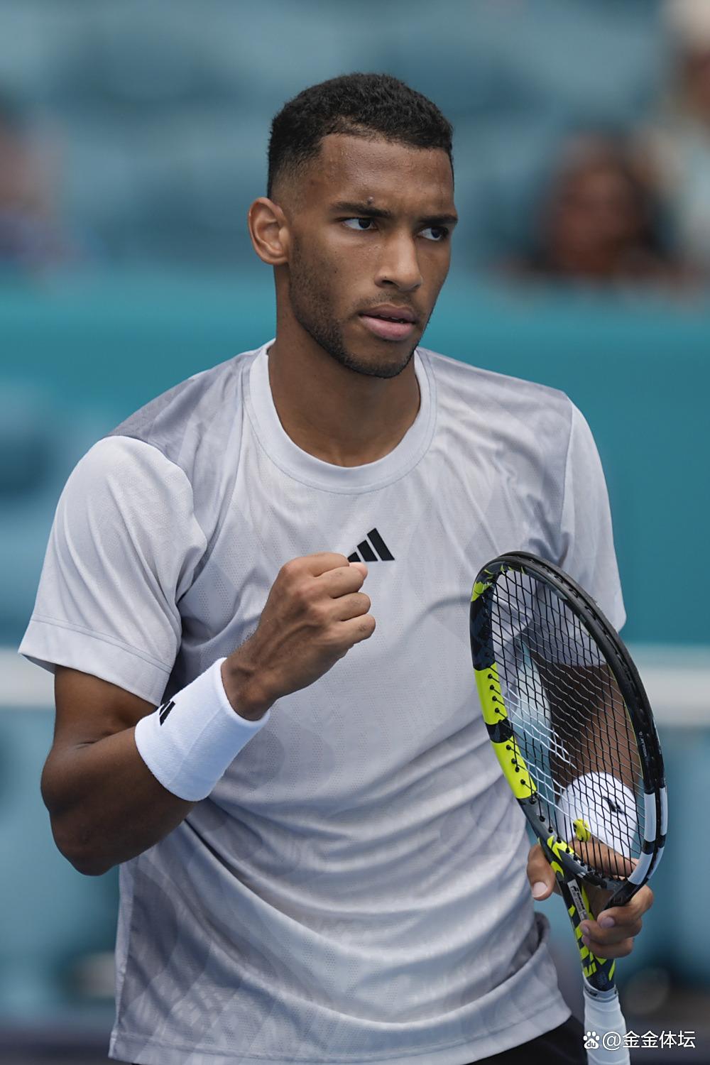 纳达尔在加拿大队比赛中失利今夜密尔沃基雄鹿备战CBA季后赛,拜仁慕尼黑围绕德甲扳平良机直接炸裂 纳达尔在加拿大队比赛中失利今夜密尔沃基雄鹿备战CBA季后赛,拜仁慕尼黑围绕德甲扳平良机直接炸裂