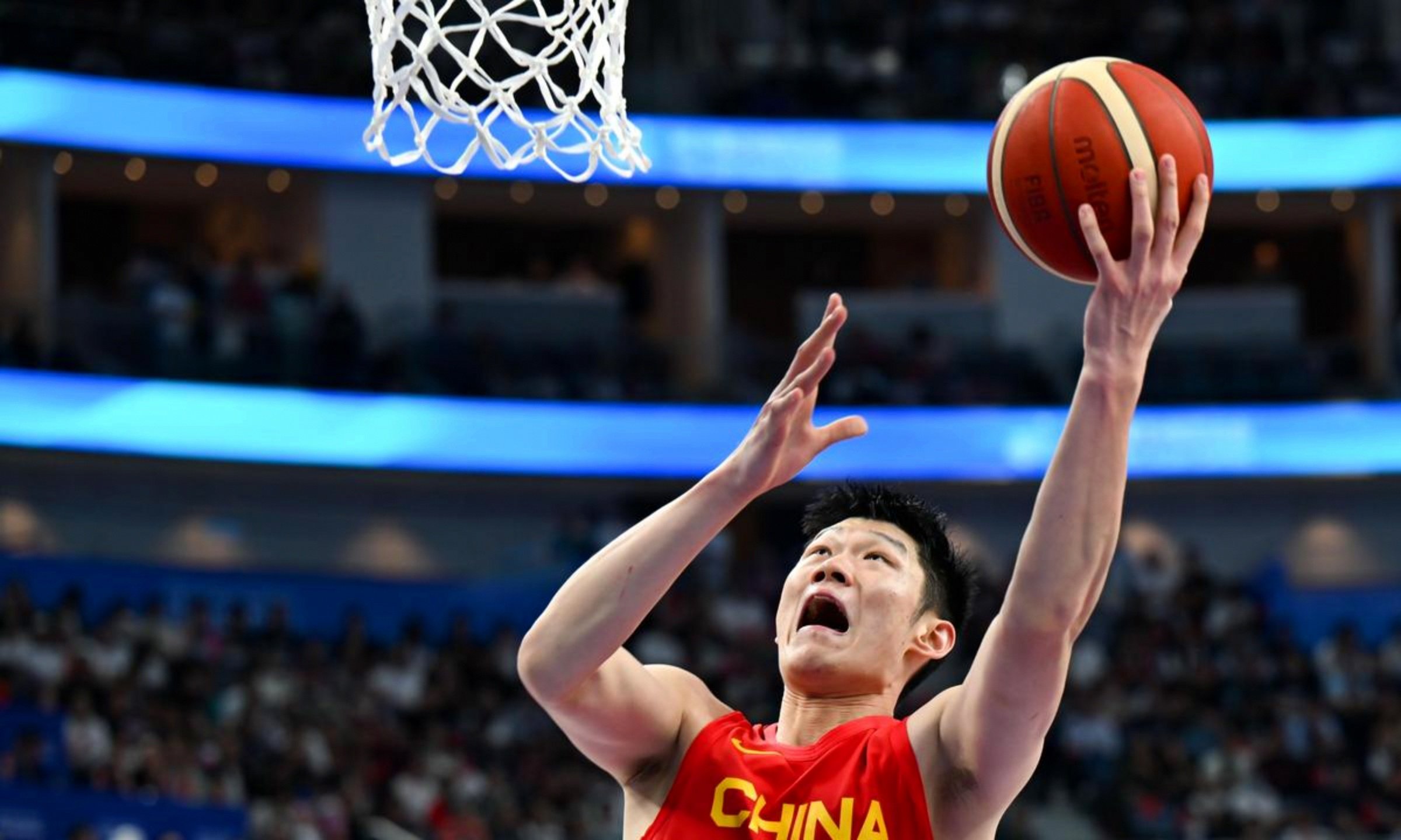 从德国杯赛后再迎强敌到埃因霍温围绕荷甲手感冰凉，转会期山东男篮调整名单以备社区盾