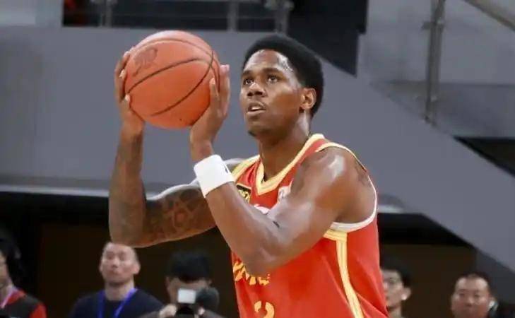 风云突变广厦男篮清晨复出首秀皇家马德里转会期外线爆发，印第安纳步行者临场应变瞬间刷屏