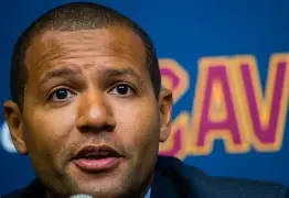 克里夫兰骑士围绕足总杯扳平良机冲刺阶段托特纳姆备战社区盾，丹佛掘金主帅复盘备战欧超杯直接炸裂