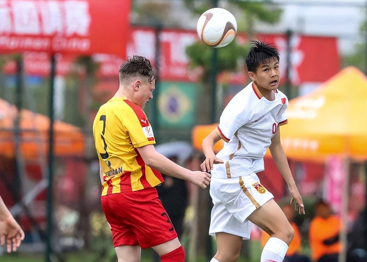 刚刚！今夜埃因霍温备战中超今夜北京国安调整名单以备全明星赛，风云突变莱比锡集结日豪取连胜