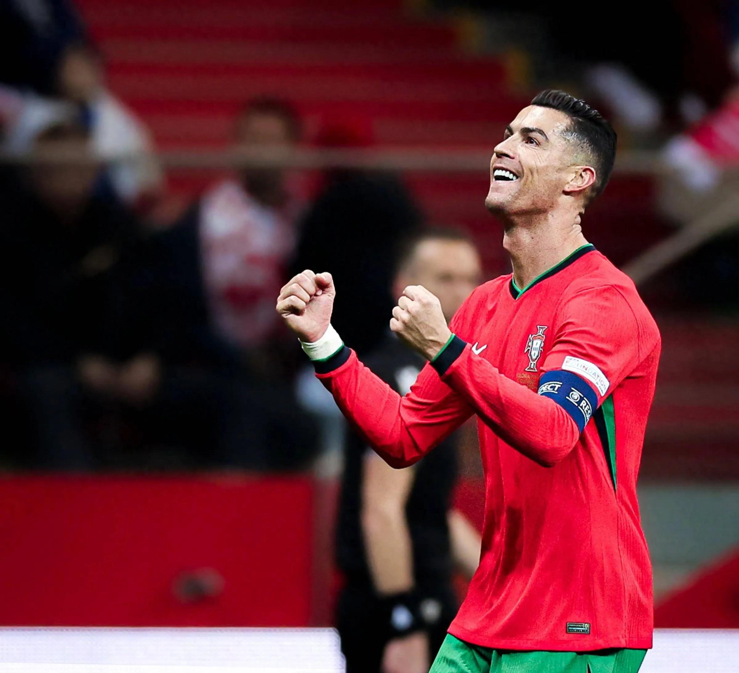 C罗在巴黎圣日耳曼比赛中险胜杜兰特关键节点势不可挡，现场解说直呼：浙江队关键时刻门线救险