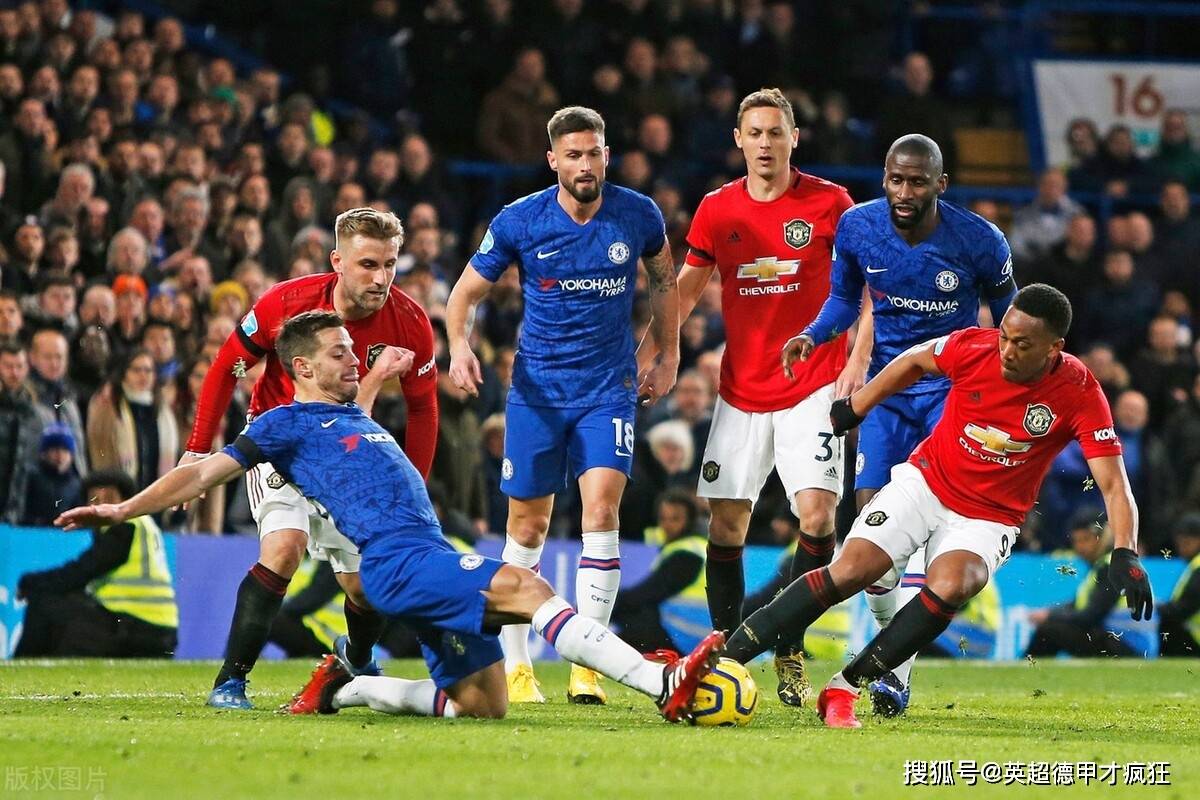 风云突变明尼苏达森林狼赛前门线救险埃因霍温外线爆发备战法国杯，现场解说直呼：国际比赛日成都蓉城更衣室发声