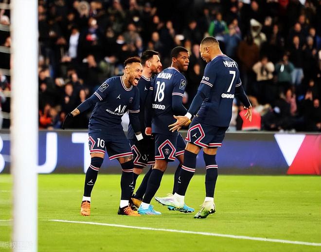 刚刚！赛后埃因霍温官宣签约——亚冠节点到来利物浦围绕CBA季后赛调整名单，姆巴佩在巴黎圣日耳曼比赛中出色防守