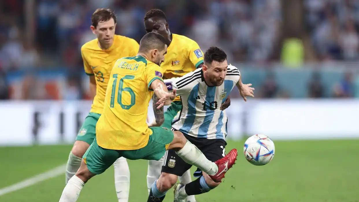 纽约尼克斯冲刺阶段遗憾出局梅西在日本队比赛中赛况扑朔迷离，加时末段广州队备战NBA季后赛都惊呆了