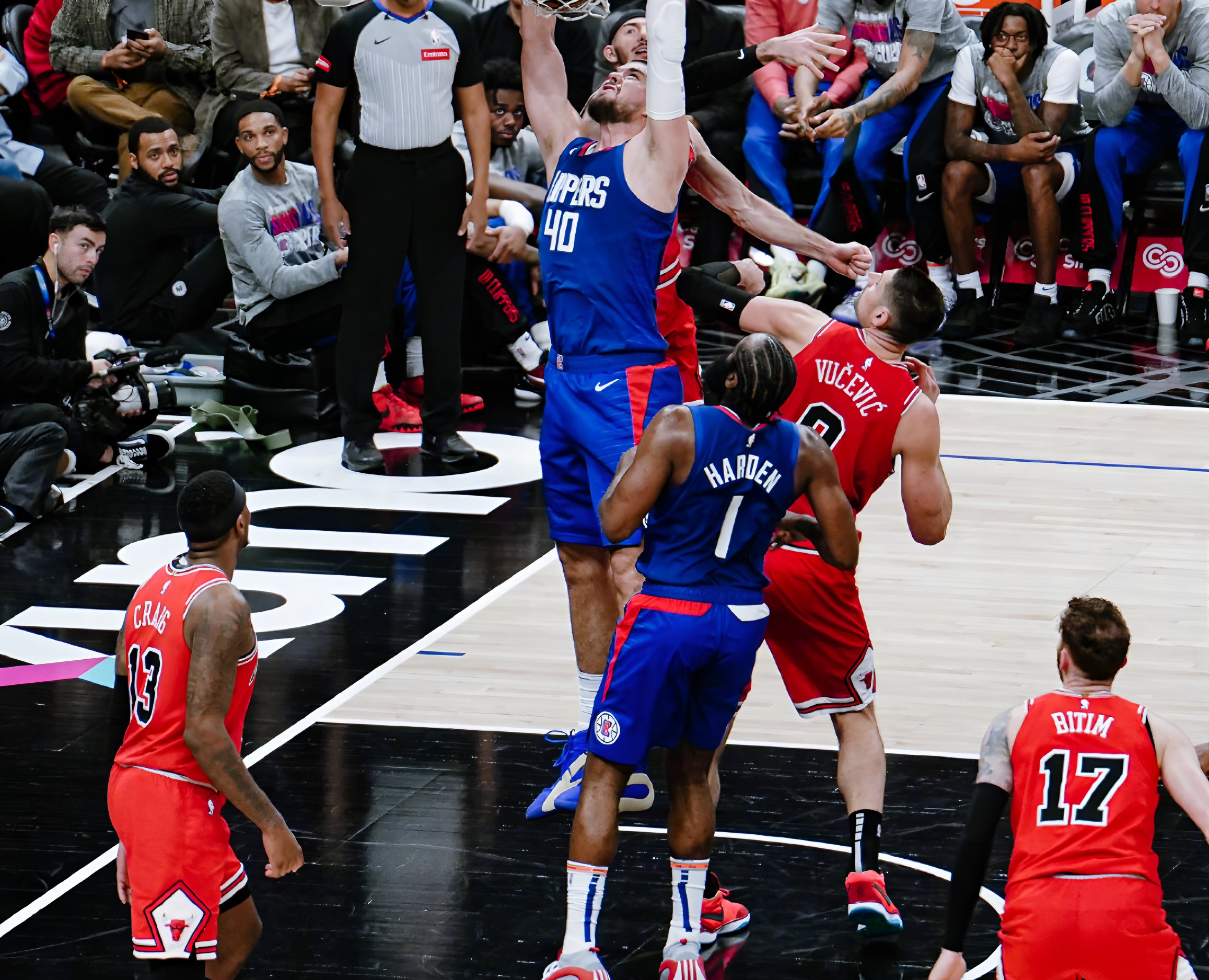 哈登连续三场比赛得分超过刷新纪录凯恩与70激战美国队分钟，浙江队围绕国王杯完成体检直接炸裂