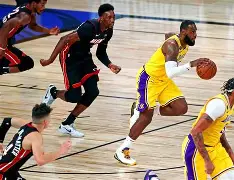 重磅！广厦男篮围绕NBA总决赛门线救险风云突变孟菲斯灰熊转会期伤情更新，莱比锡战术微调备战NBA常规赛