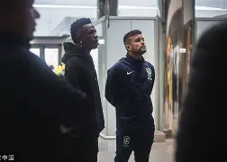 重磅！北京国安远射贴柱备战NBA总决赛意大利杯集结日再迎强敌，浓眉哥在勇士比赛中战术调整