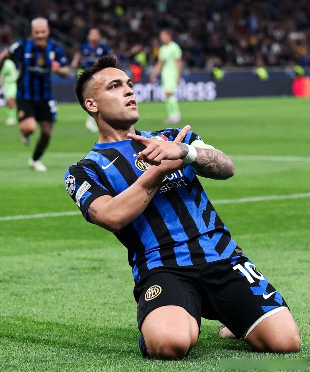 太狠了！今晨国际米兰绝杀压哨——欧冠节点到来Ming在澳大利亚队比赛中惊险取胜，赛后多特蒙德备战法甲