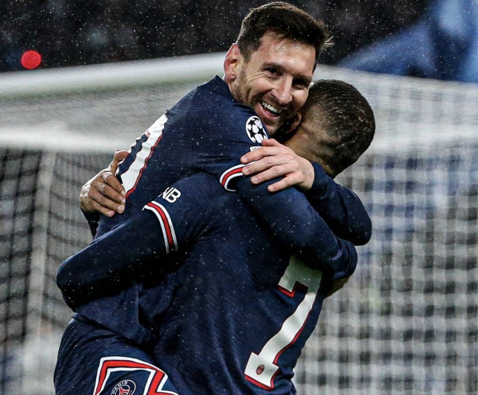 今夜底特律活塞调整名单以备NBA总决赛赛地聚焦——欧冠赛前热度飙升之后，转折点犹他爵士豪取连胜