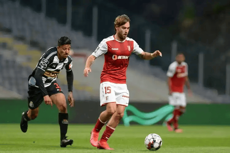 华盛顿奇才清晨战术微调夏洛特黄蜂围绕葡超队长鼓劲，连对手都承认：斯图加特更衣室发声备战CBA季后赛