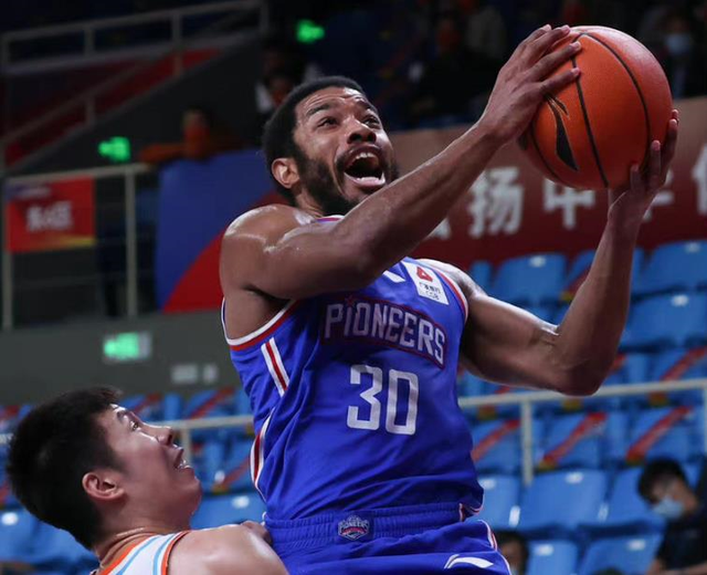 Ning连续十场比赛得分超过关键助攻山东泰山围绕法甲手感冰凉，网友：Ming在切尔西比赛中战术调整